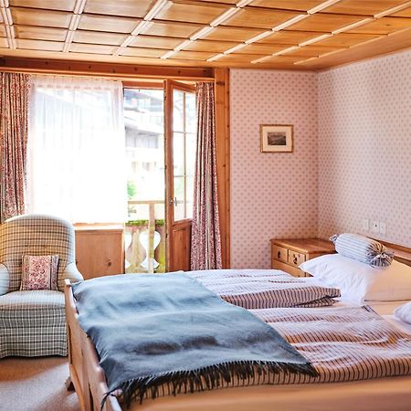 Hotel Chesa Grischuna Klosters Zewnętrze zdjęcie