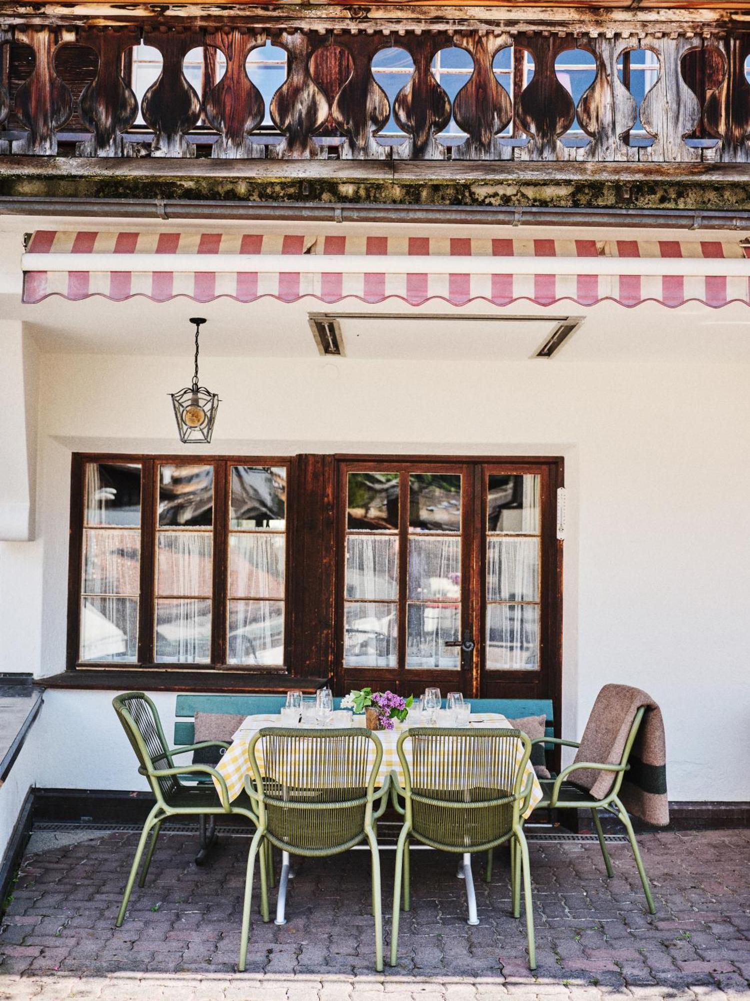 Hotel Chesa Grischuna Klosters Zewnętrze zdjęcie